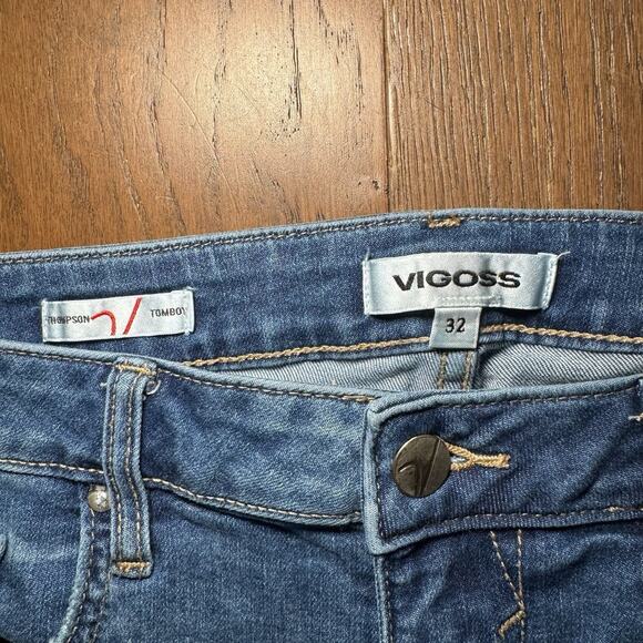 VIGOSS Women's 32 Thompson Tomboy Stretch Medium Wash Distressed Jeans - Picture 3 of 6